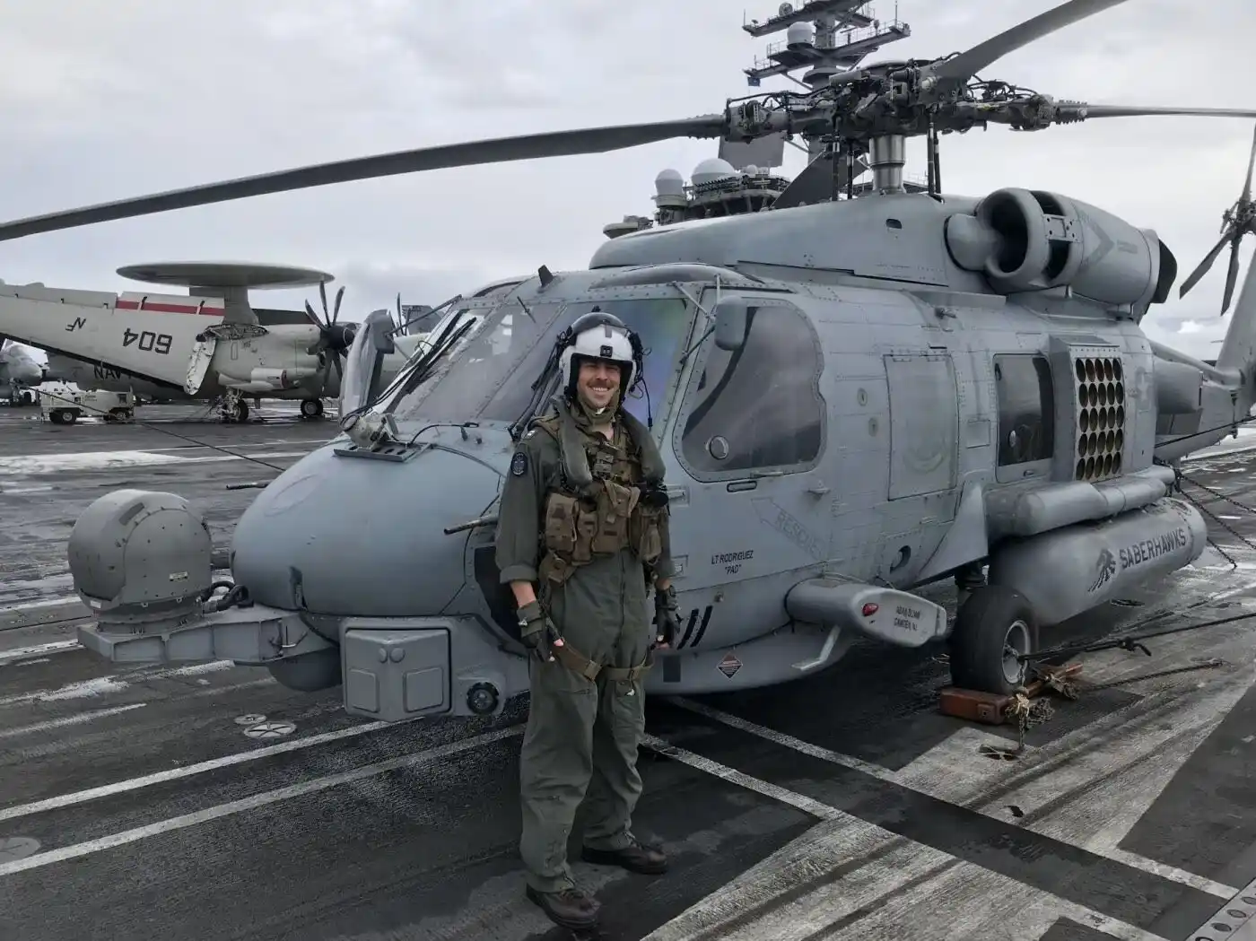 美军航母变身华尔街:官兵疯狂炒币炒股内幕曝光 美军航母变身华尔街:官兵疯狂炒币炒股内幕曝光