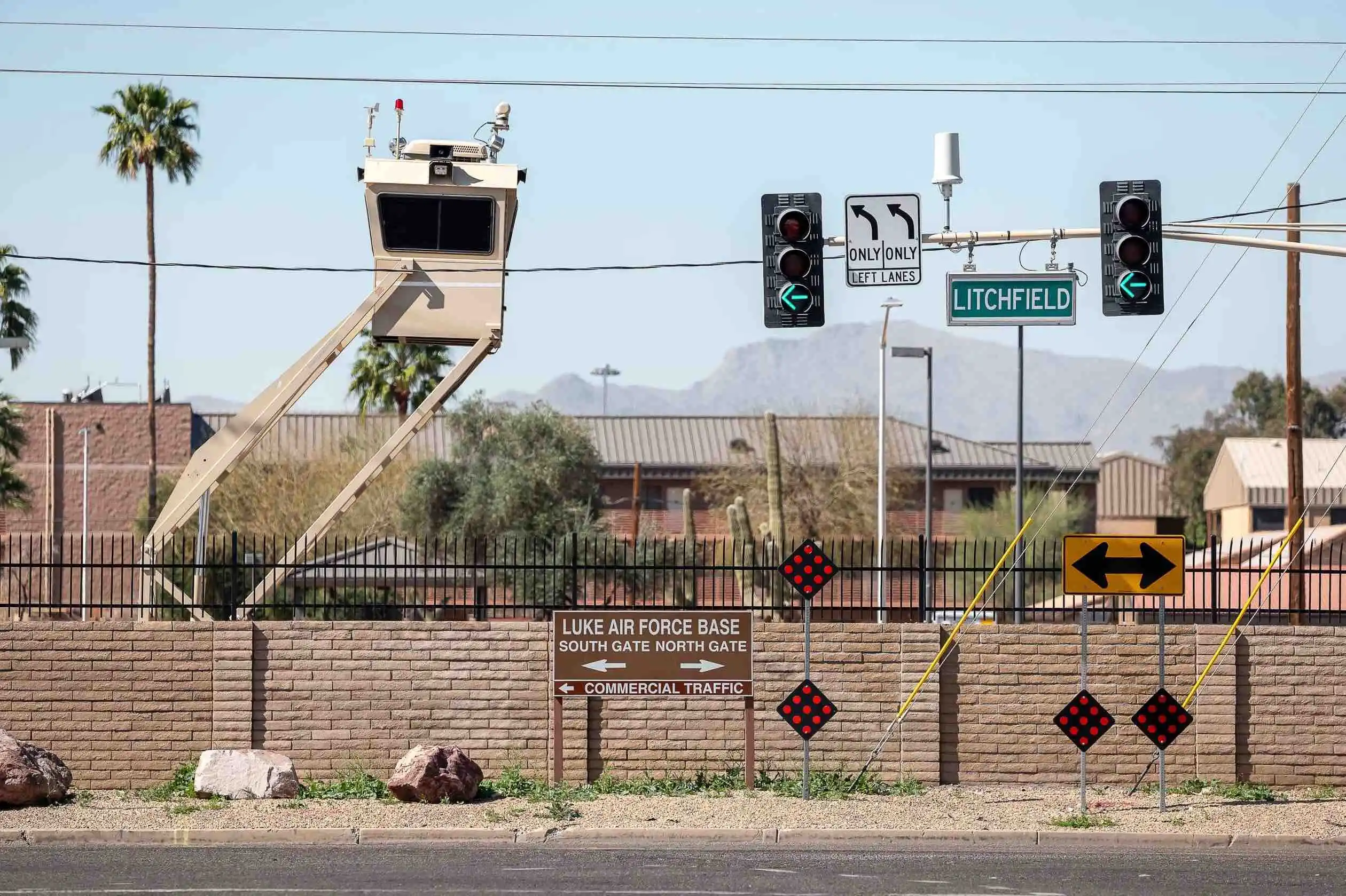 美军航母变身华尔街:官兵疯狂炒币炒股内幕曝光 美军航母变身华尔街:官兵疯狂炒币炒股内幕曝光